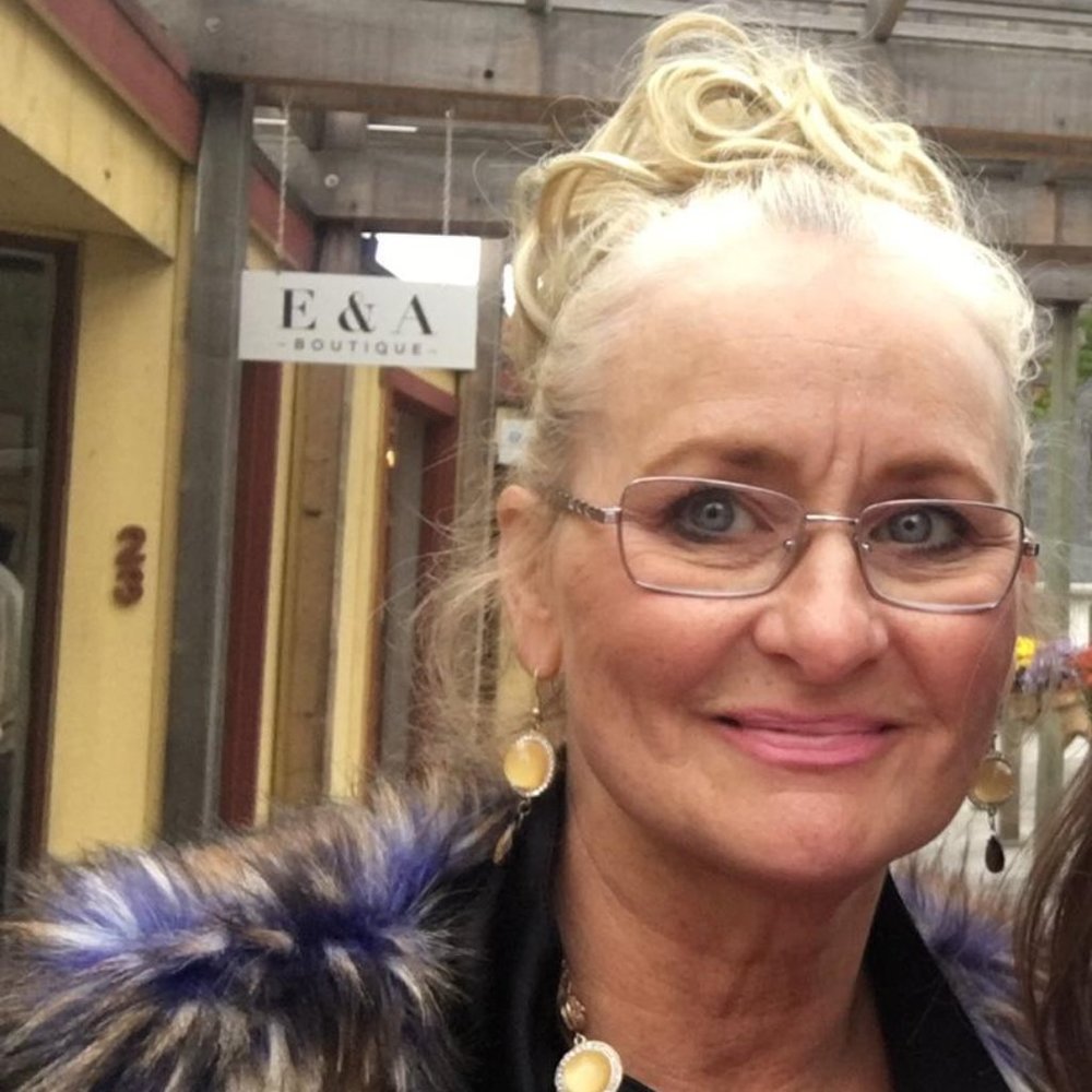 Meet your Posher, Leslie ann